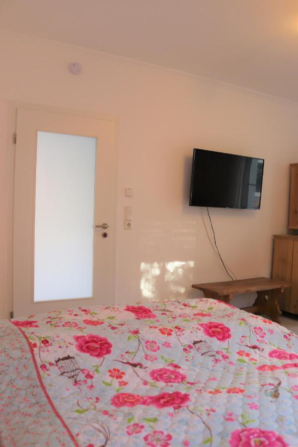 Schoene Ferienwohnung Vor Den Toren Pullman Citys Zwei Aicha vorm Wald Esterno foto