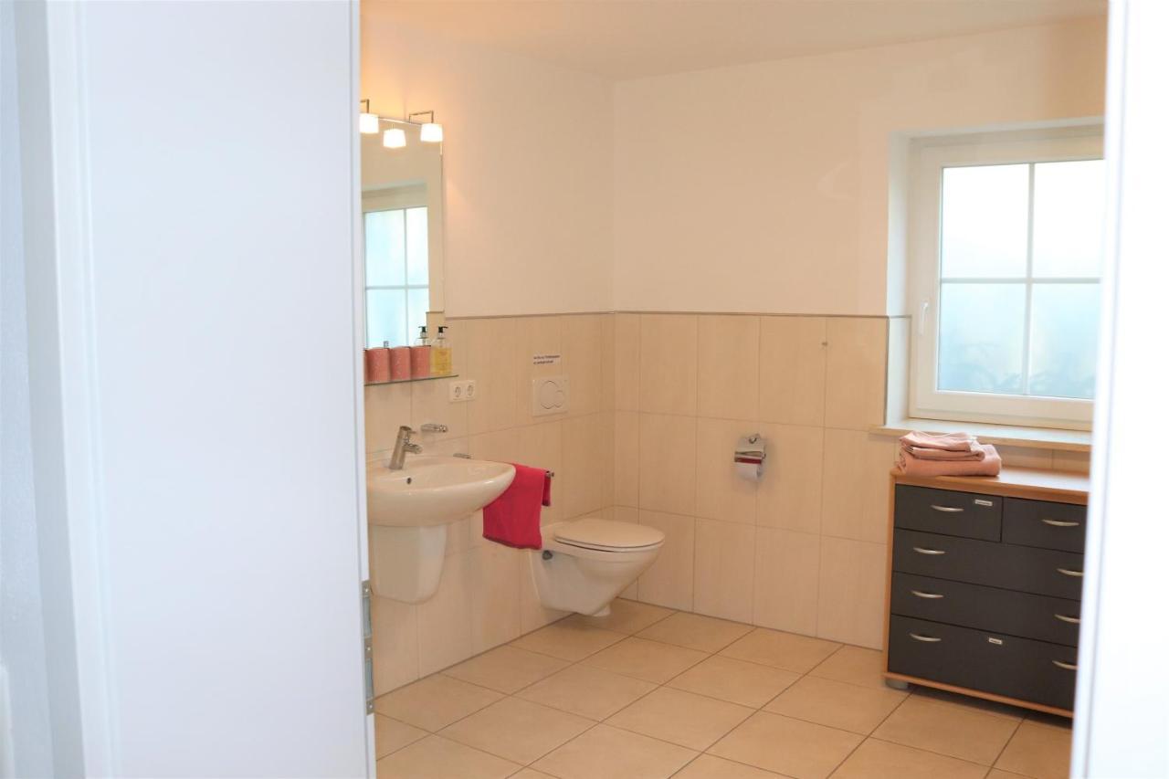 Schoene Ferienwohnung Vor Den Toren Pullman Citys Zwei Aicha vorm Wald Esterno foto