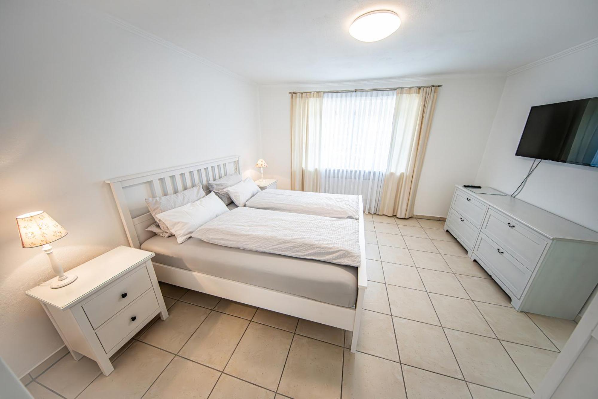 Schoene Ferienwohnung Vor Den Toren Pullman Citys Zwei Aicha vorm Wald Esterno foto